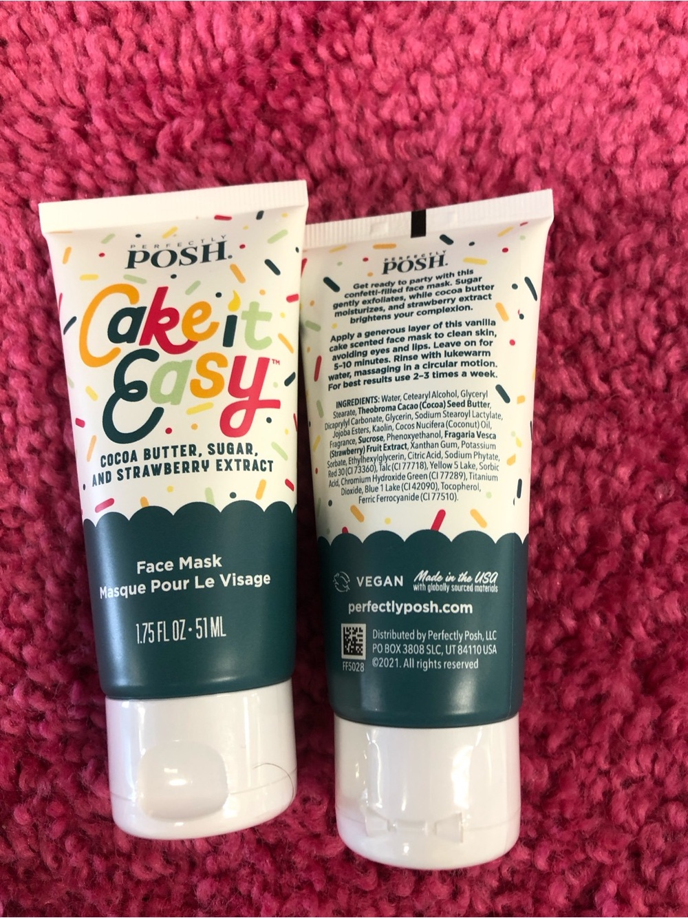 Perfectly Posh Cake It Easy Face Mask – exfoliating sugar strawberry